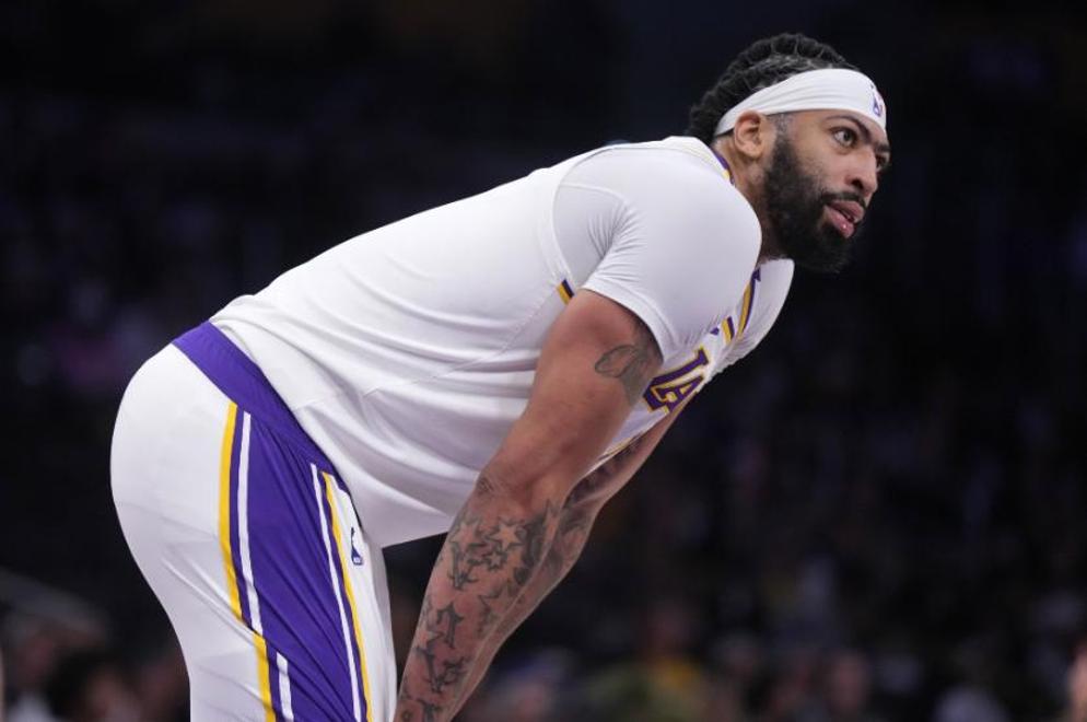 浓眉刷新世界纪录，湖人教练激动落泪！的简单介绍-开云